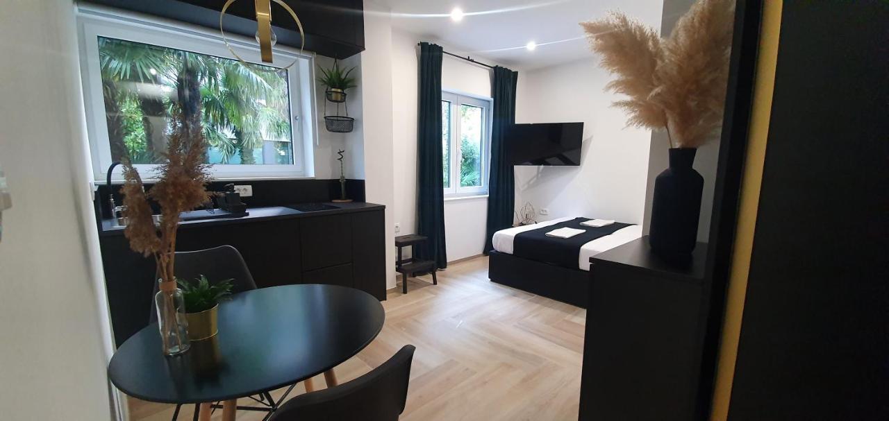 Balance Apartments โคเปร์ ภายนอก รูปภาพ